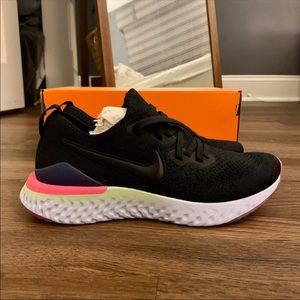 Nike Epic React Flyknit 2